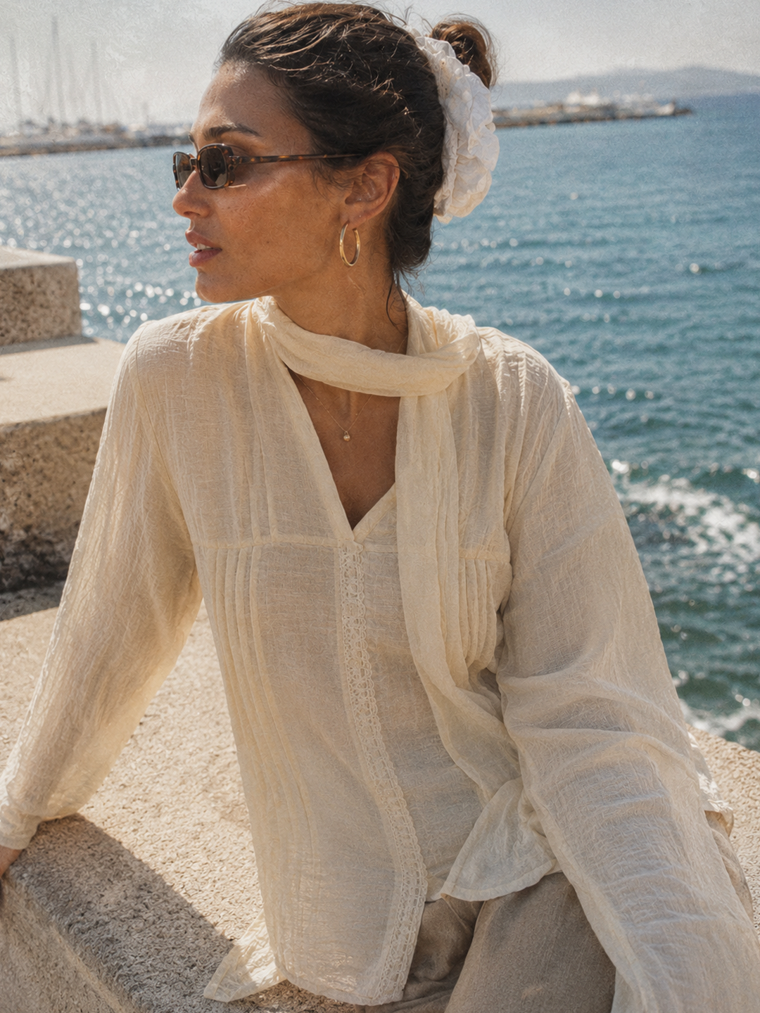 Écharpe blouse (white braid trim)
